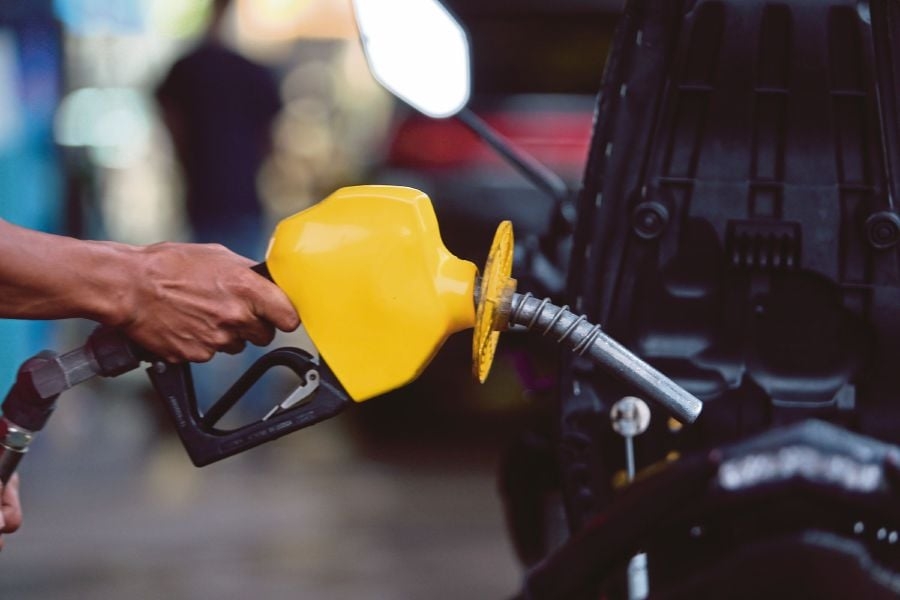 No fuel price hike despite global oil surge, says Anwar