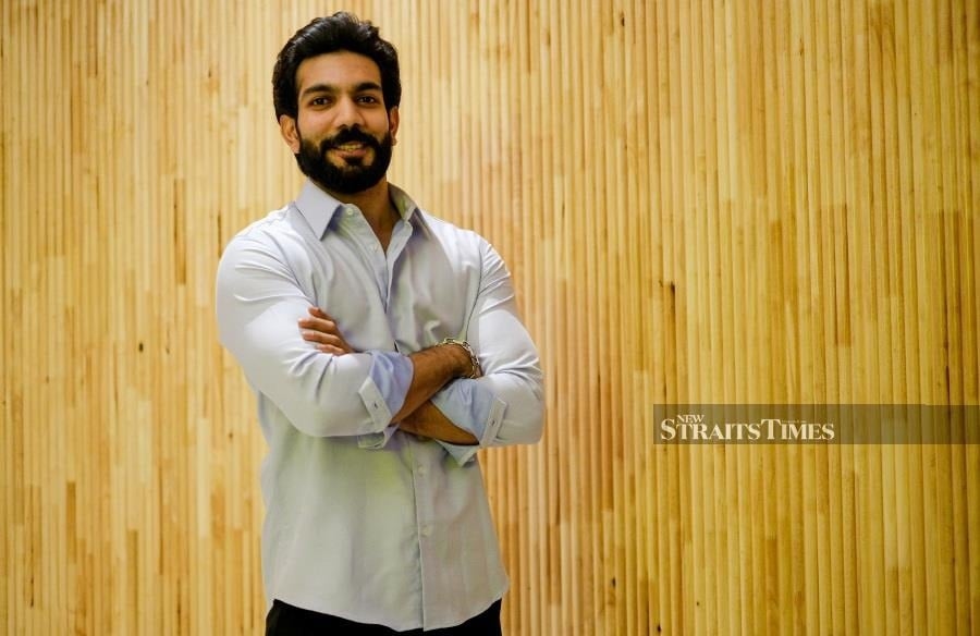#SHOWBIZ: Irfan to star with 'Thalapathy' Vijay in Tamil movie