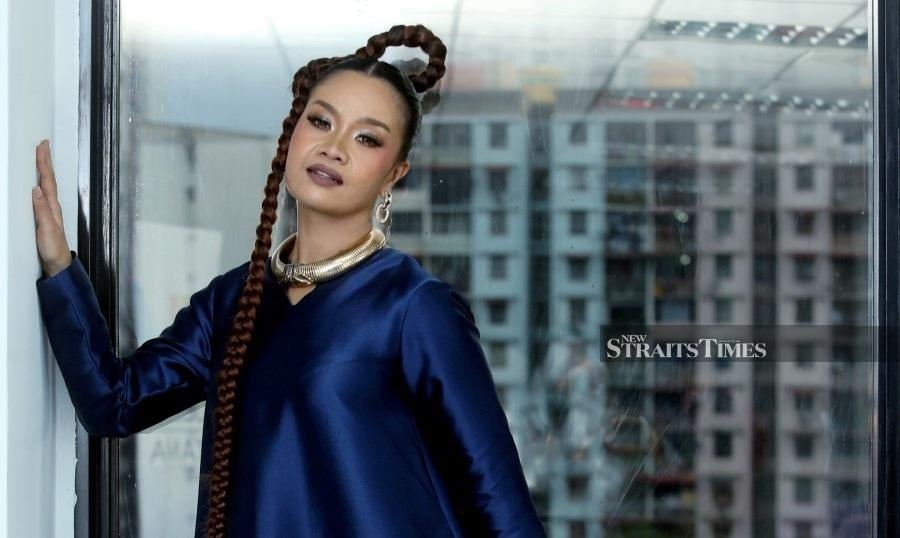 #SHOWBIZ: Mimi is flying high