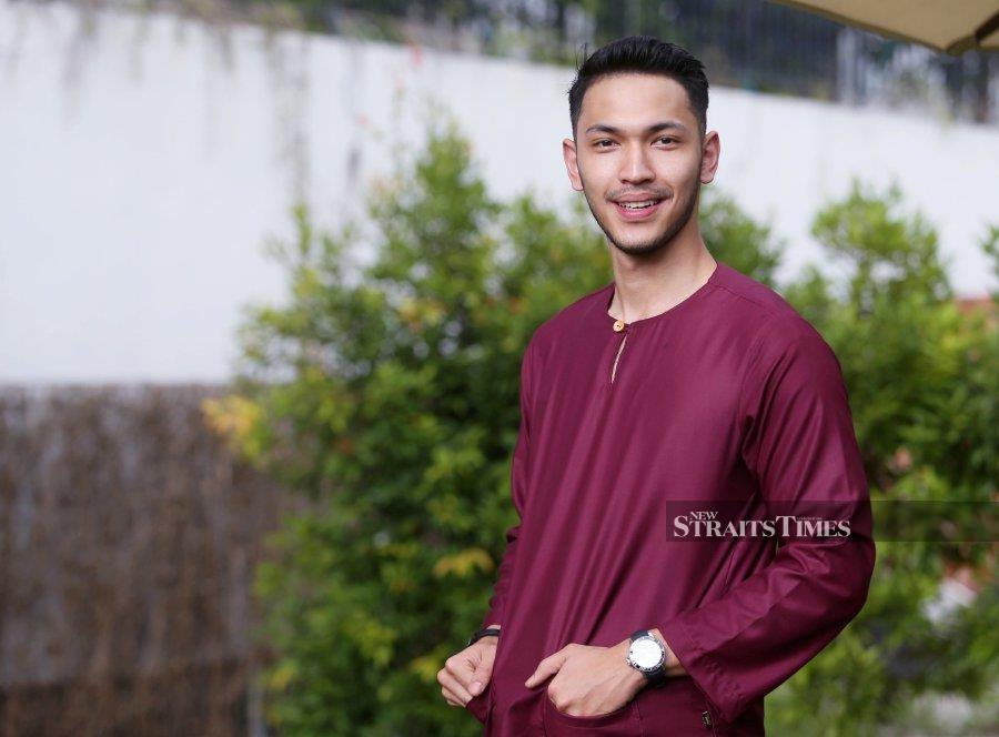 #SHOWBIZ: Chocolates and camera time for Muaz