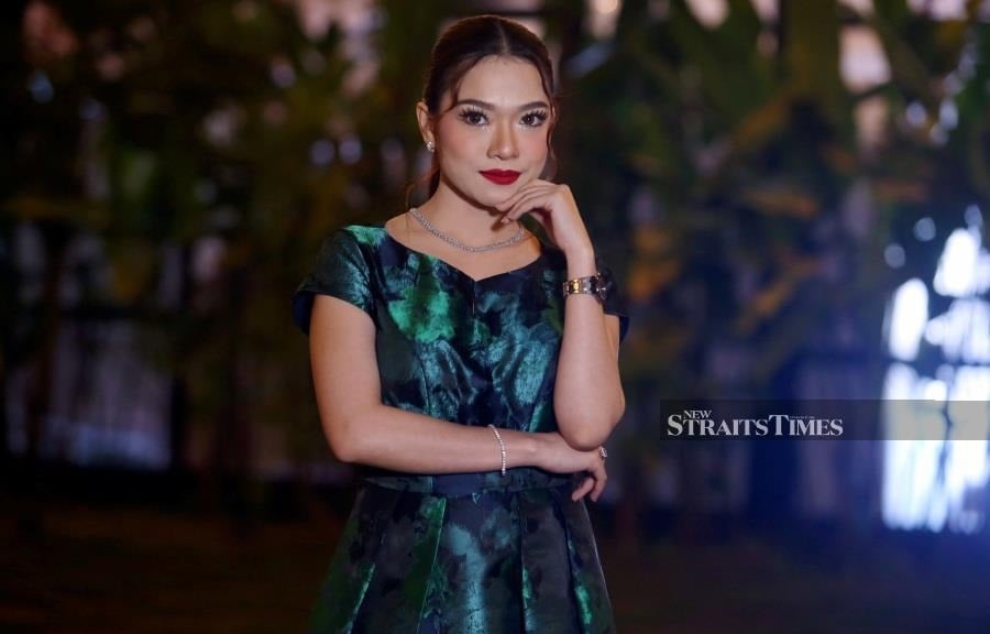 #SHOWBIZ: Ruhainies claims income of up to RM100k per month