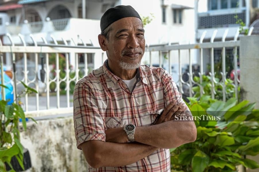 #SHOWBIZ: Ayob apologises to 4U2C