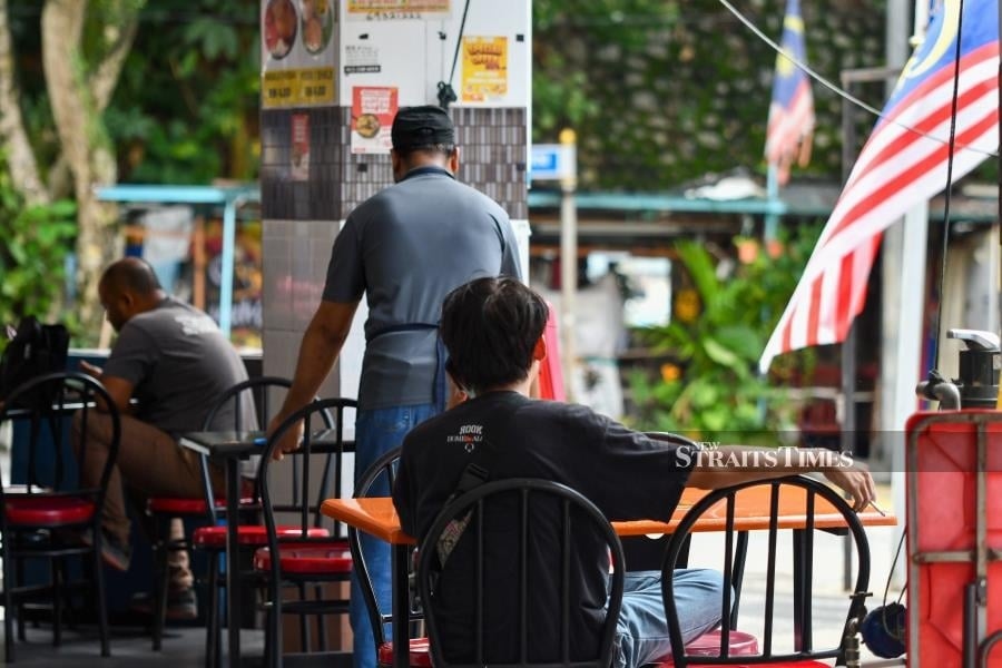 Johor Health Department issues RM26,300 in fines during smoking crackdown
