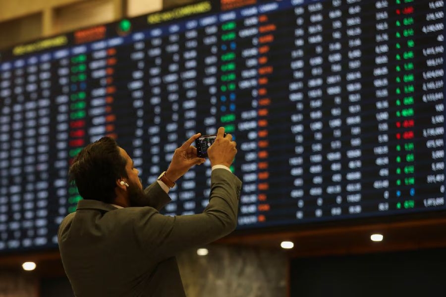 Pakistan bonds, stocks gyrate after fighting breaks out with India