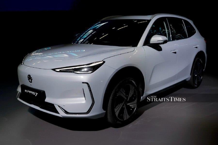 Proton returns to Singapore with e.MAS 7 showcase at The Car Expo 2025