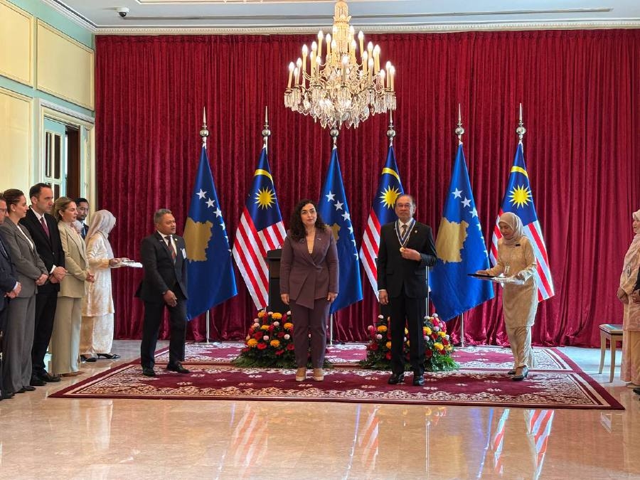 Anwar conferred Kosovo's highest civilian honour