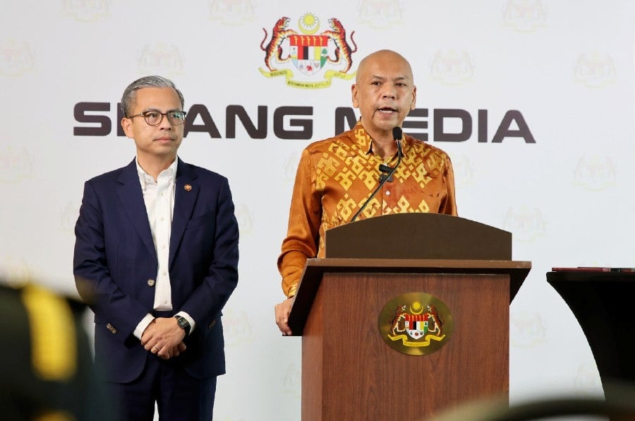 [UPDATED] Micro food businesses exempted from LPG permit rule until October, says Armizan