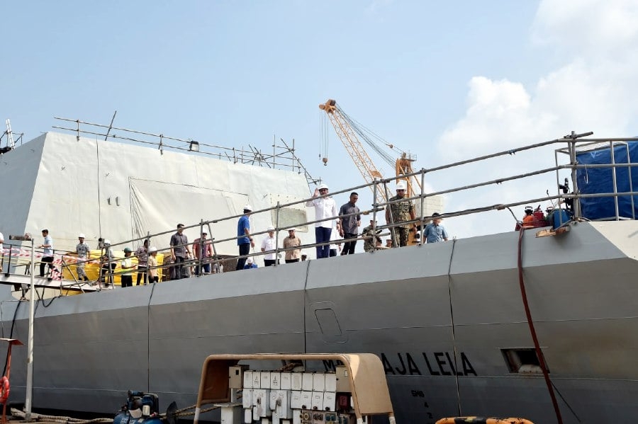 Anwar inspects LCS construction progress during visit to Lumut Naval Shipyard