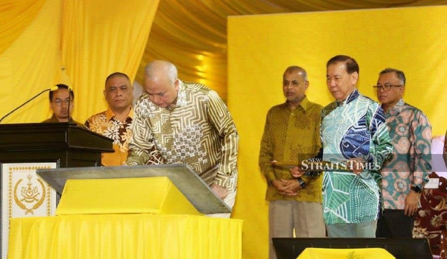 Sultan Nazrin launches Zapar to strengthen Perak's zakat system