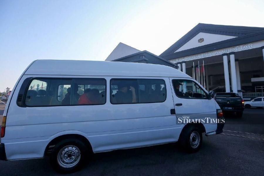 Four remanded over burglary that claimed cop's life