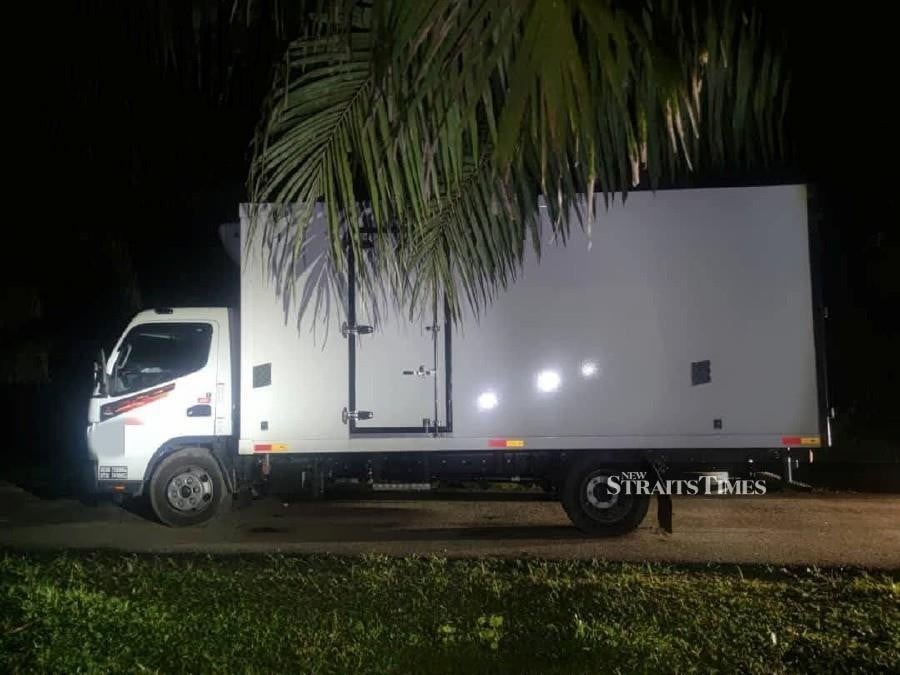 GOF seizes RM595,000 worth of pork carcasses and lorry in Kelantan