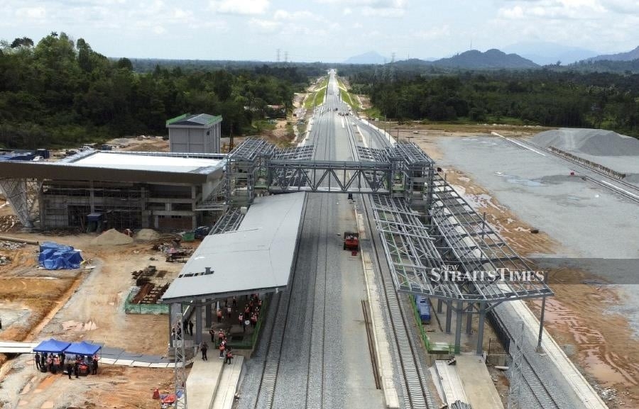 Pahang ready to implement development plan at 7 ECRL stations, says Wan Rosdy