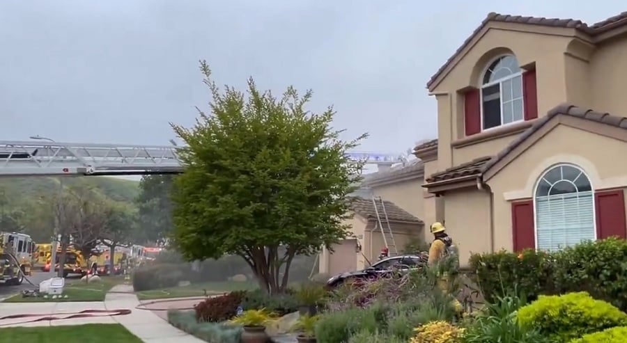 Two dead as small plane crashes into California neighborhood