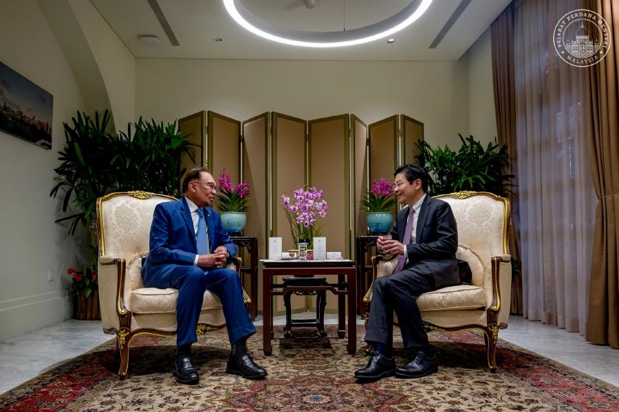 Anwar: My visit to Singapore enhances cooperation between two countries