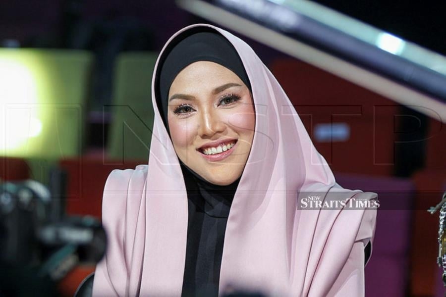 #SHOWBIZ: Shila Amzah: Not true that I support my husband financially