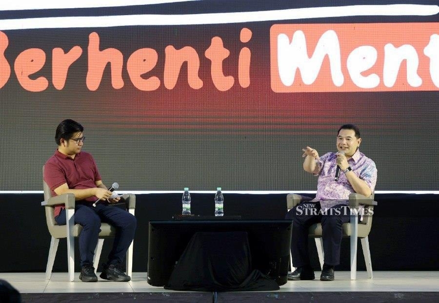 Get ready to be PKR's 'war commander' if elected deputy, Rafizi tells Nurul Izzah