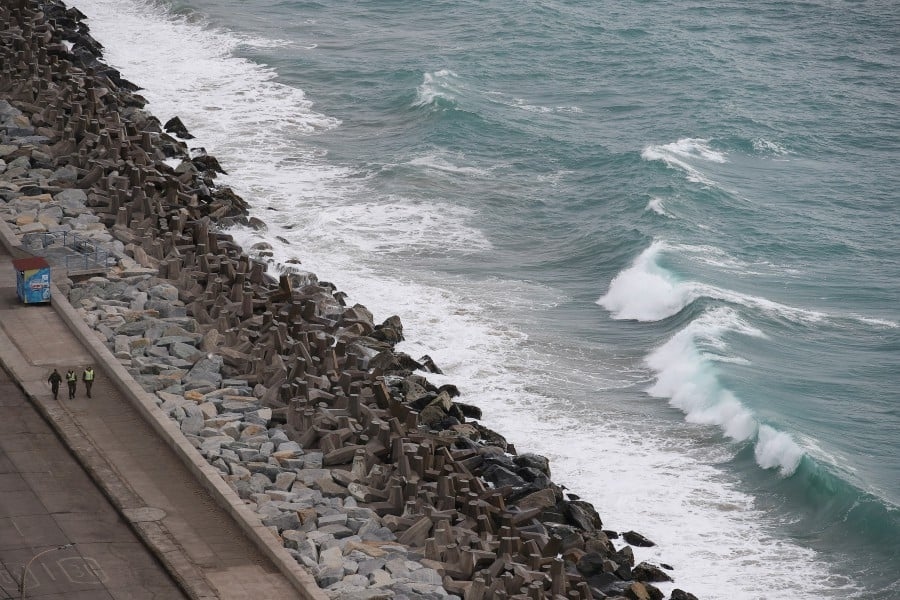 Millions return home as Pacific tsunami warnings lifted