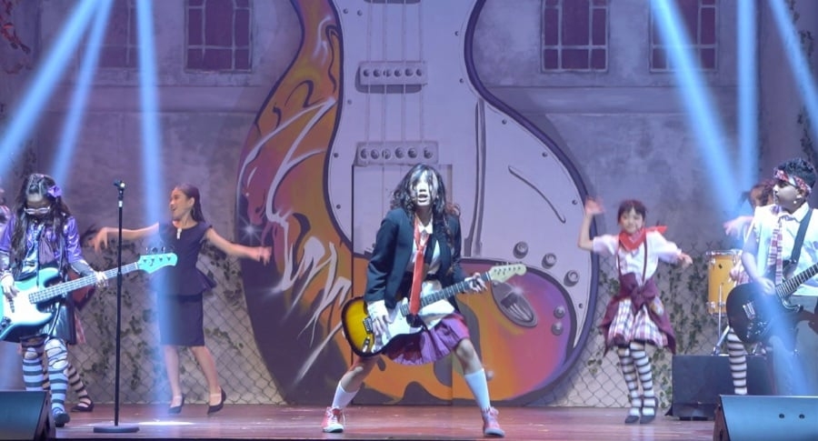#SHOWBIZ: Fun time with kids rocking out