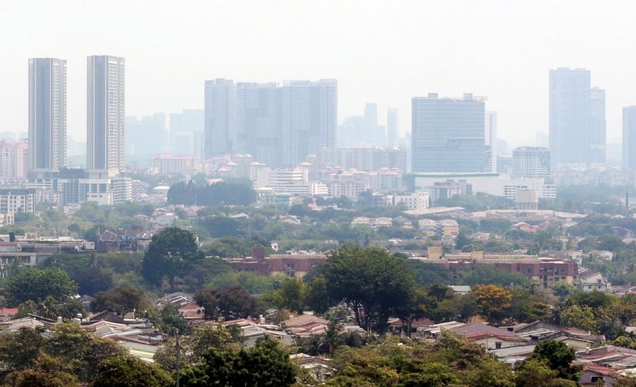 Air quality deteriorates in Miri, Cheras amid growing haze concern