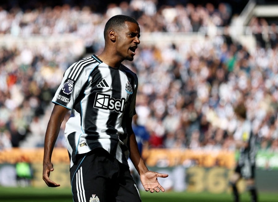Isak told to train alone by Newcastle
