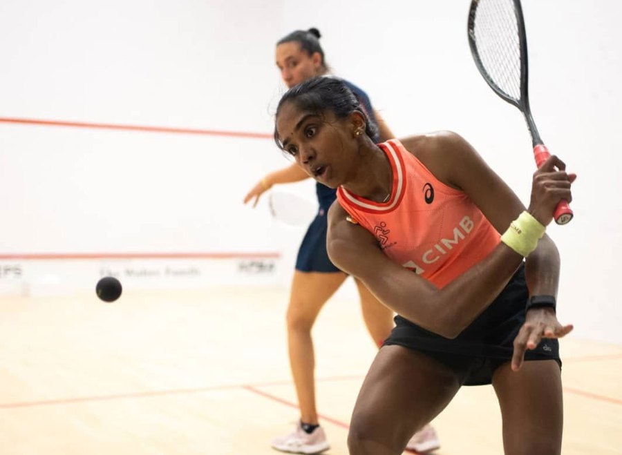 Sivasangari, Eain Yow power into third round at Worlds