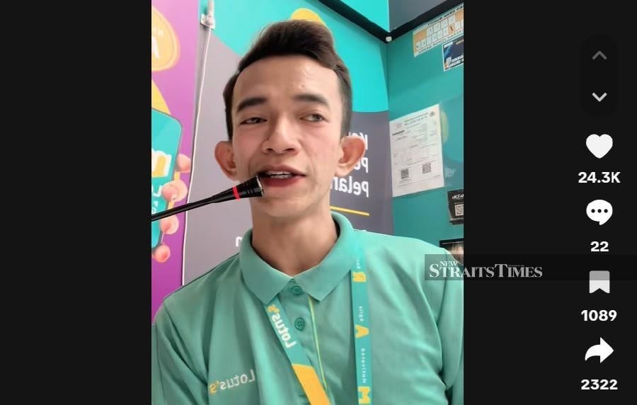 #NSTviral: Man wins hearts online with multilingual announcement at supermarket