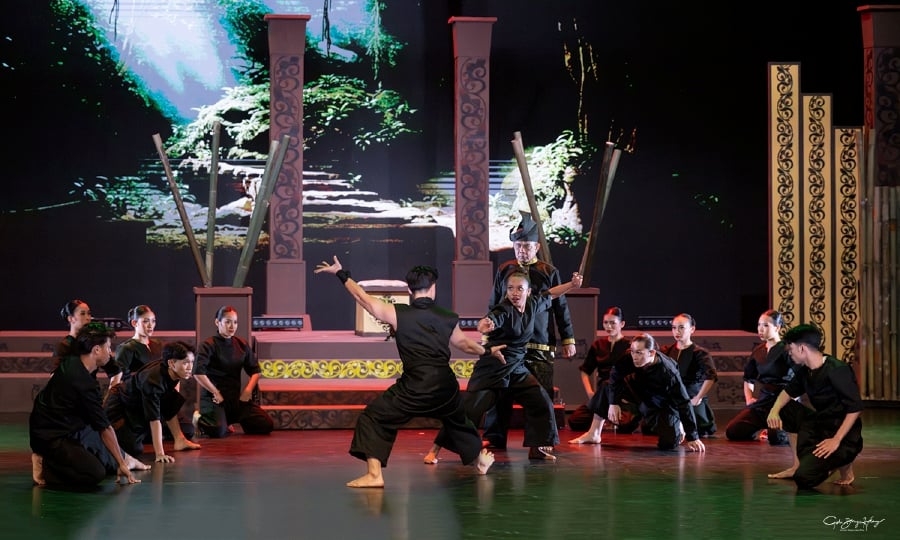#SHOWBIZ: Silat sizzles up Malay dance drama