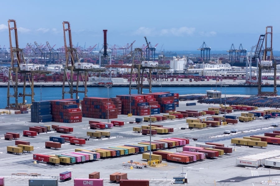 US ocean container imports tumble in May as China tariffs take hold