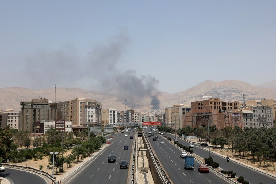 Pakistan shuts Iran border as Israel-Iran conflict escalates