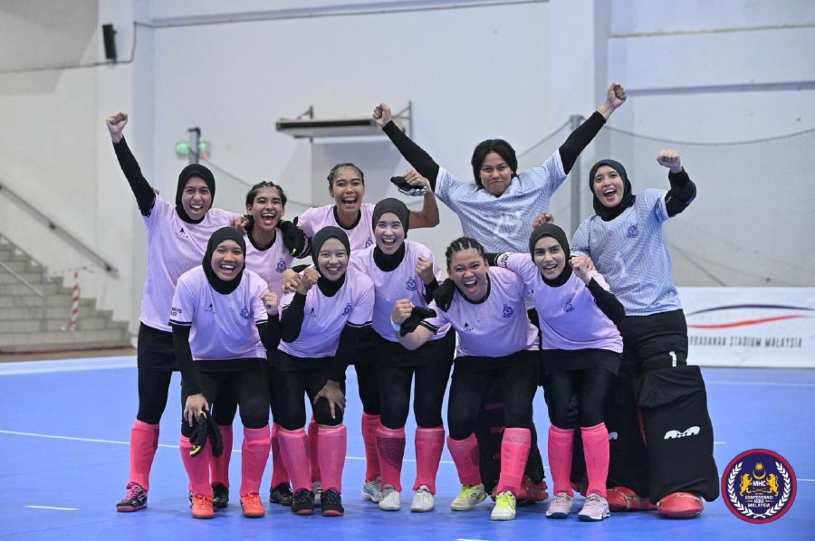 Tenaga down Maybank for indoor title