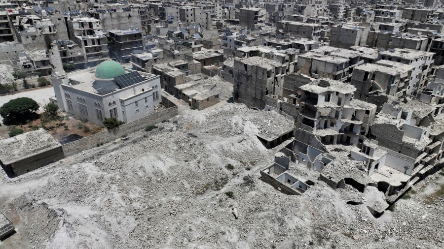 Israel eyes peace accords with Syria, Lebanon