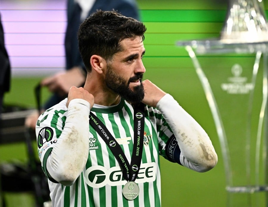Betis punished for taking foot off the gas, says captain Isco