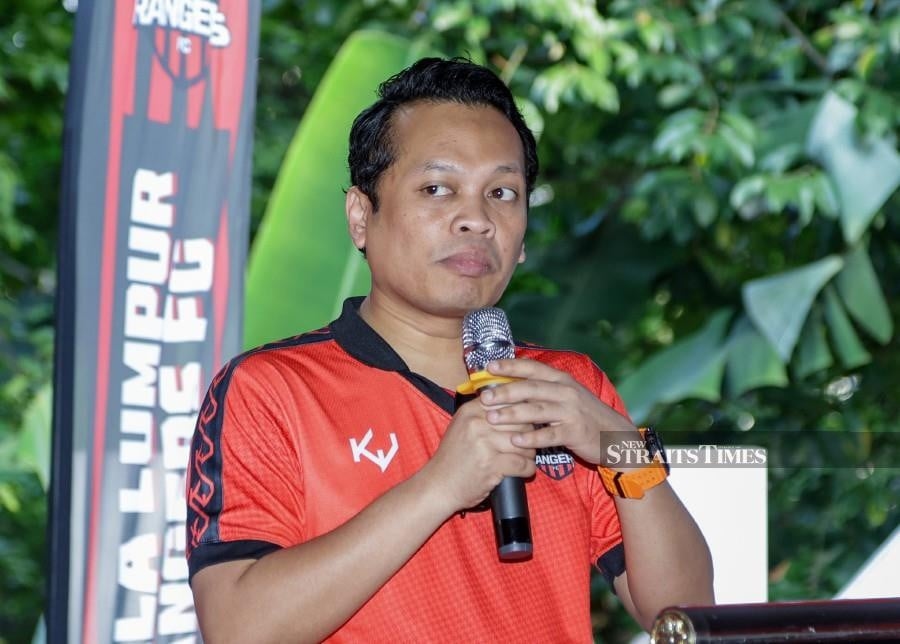Nik Nazmi stands firm in stepping down as minister on July 4
