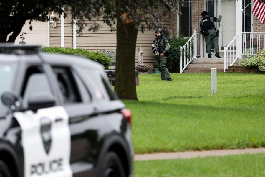 [UPDATED] Minnesota state lawmakers shot, search underway for suspect