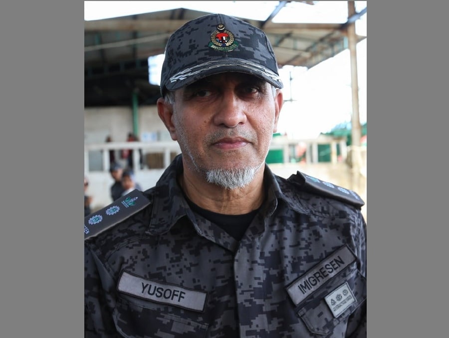 Egyptian man held over suspicion of using fake passport