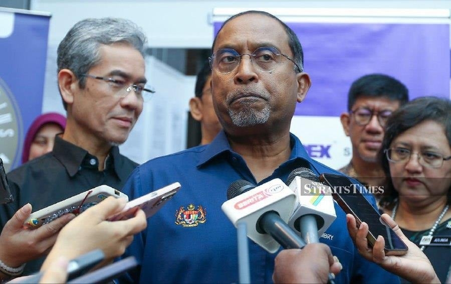 Zambry: No truth to claims of foreign student influx at public universities