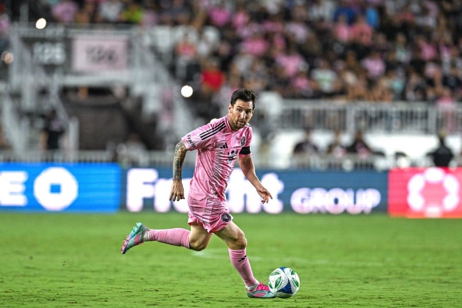 Messi double as Miami hit five past Columbus