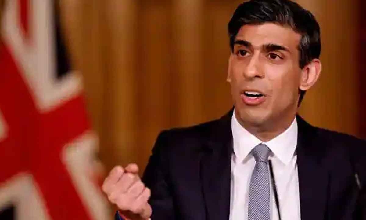 Rishi Sunak Supports RCB in IPL and Calls Virat Kohli His Favourite Player