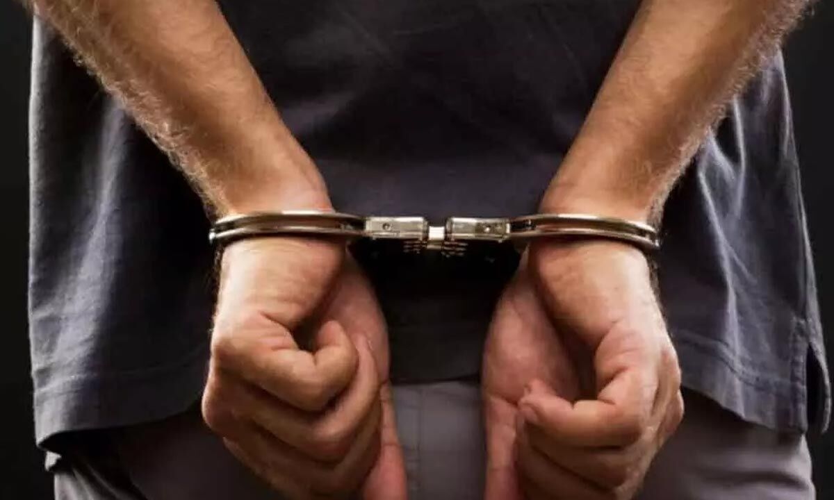 Three booked for cheating businesswoman of Rs 40.52 lakh in cosmetics manufacturing contract