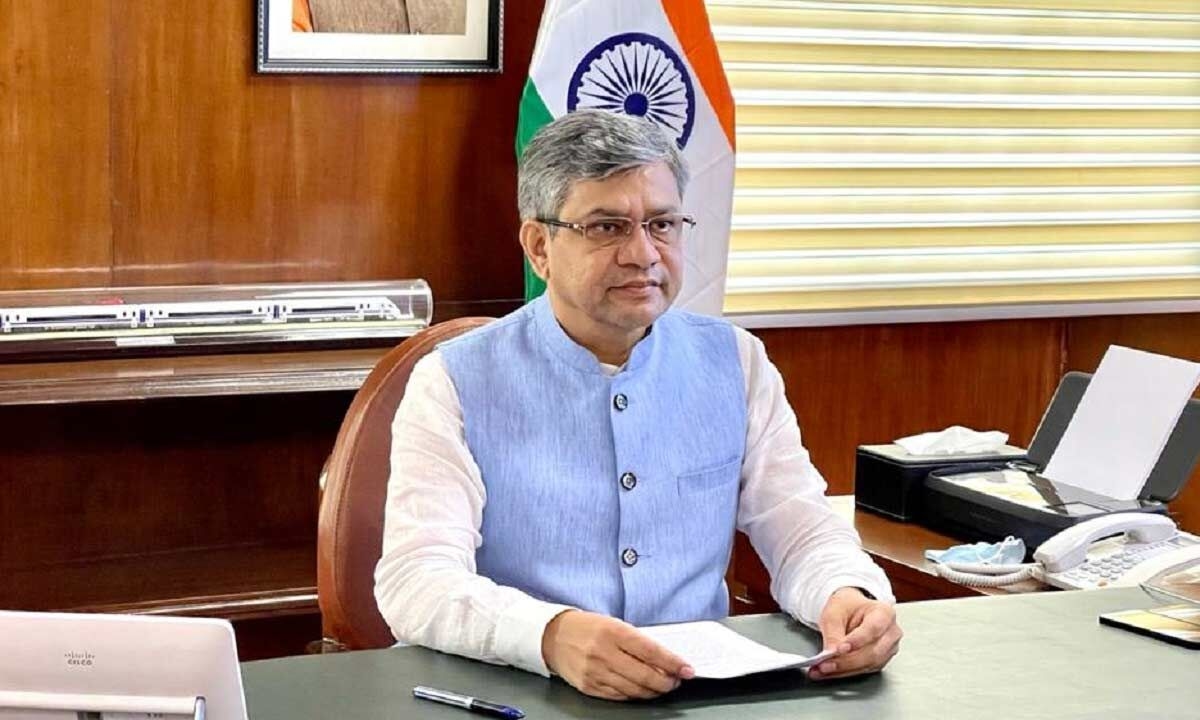 India's electronics exports cross $40 billion: Vaishnaw