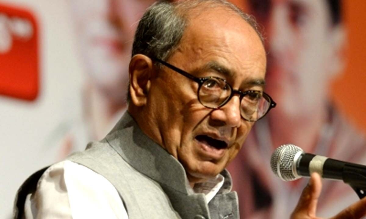 Digvijaya Singh demands to increase wages of Indore's sanitation workers