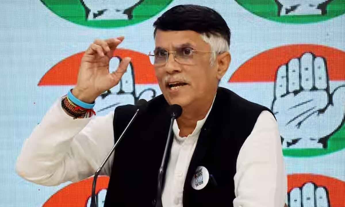 Cong demands spl Parl session on CDS' remarks