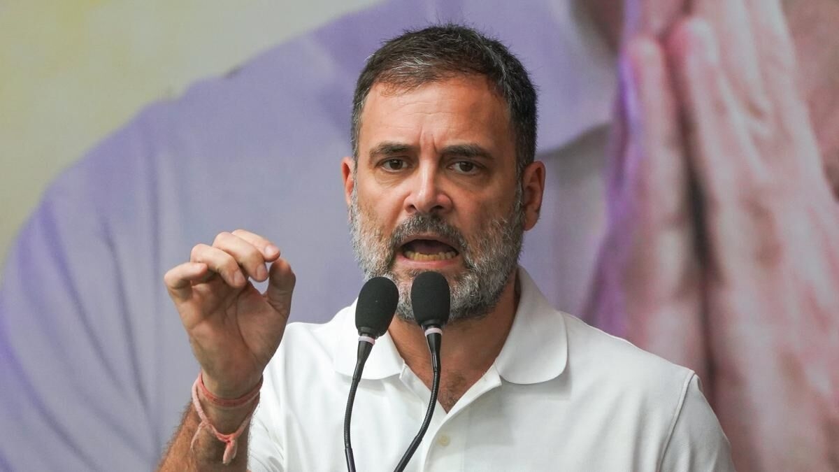 If Rahul contests polls from Pak, he will certainly win