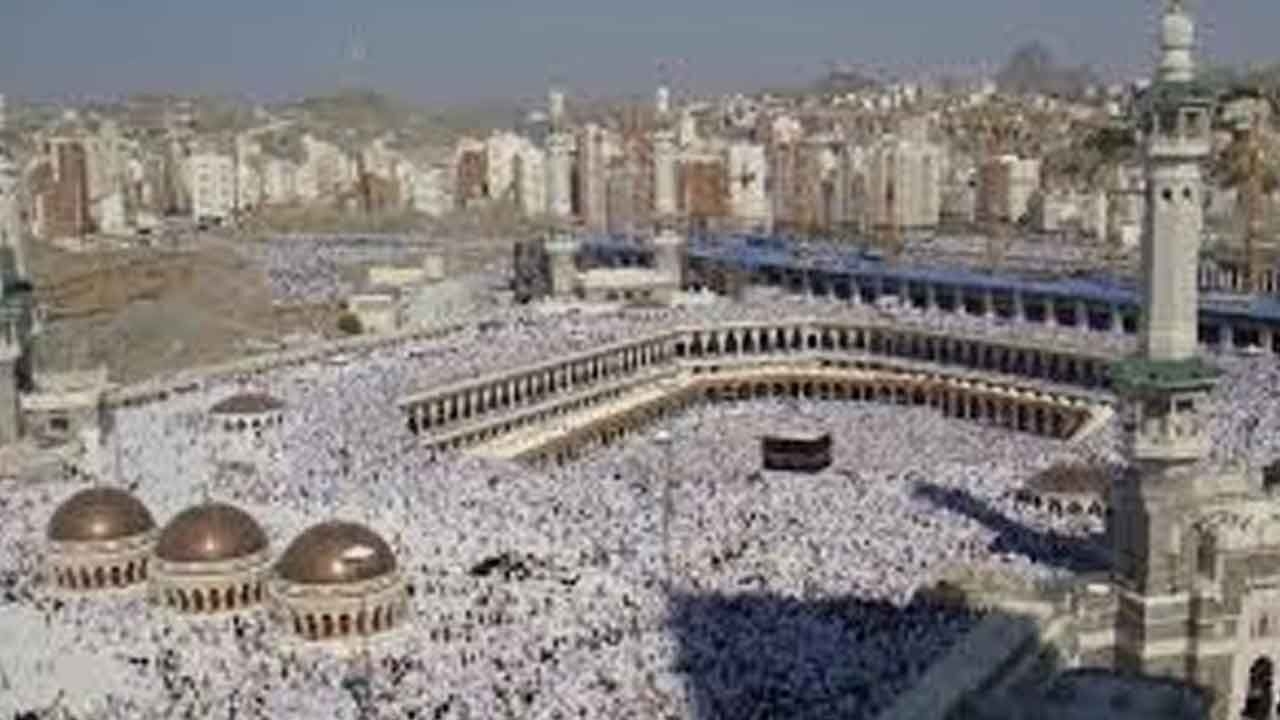 First Batch of Indian Haj Pilgrims Lands in Madinah from Hyderabad