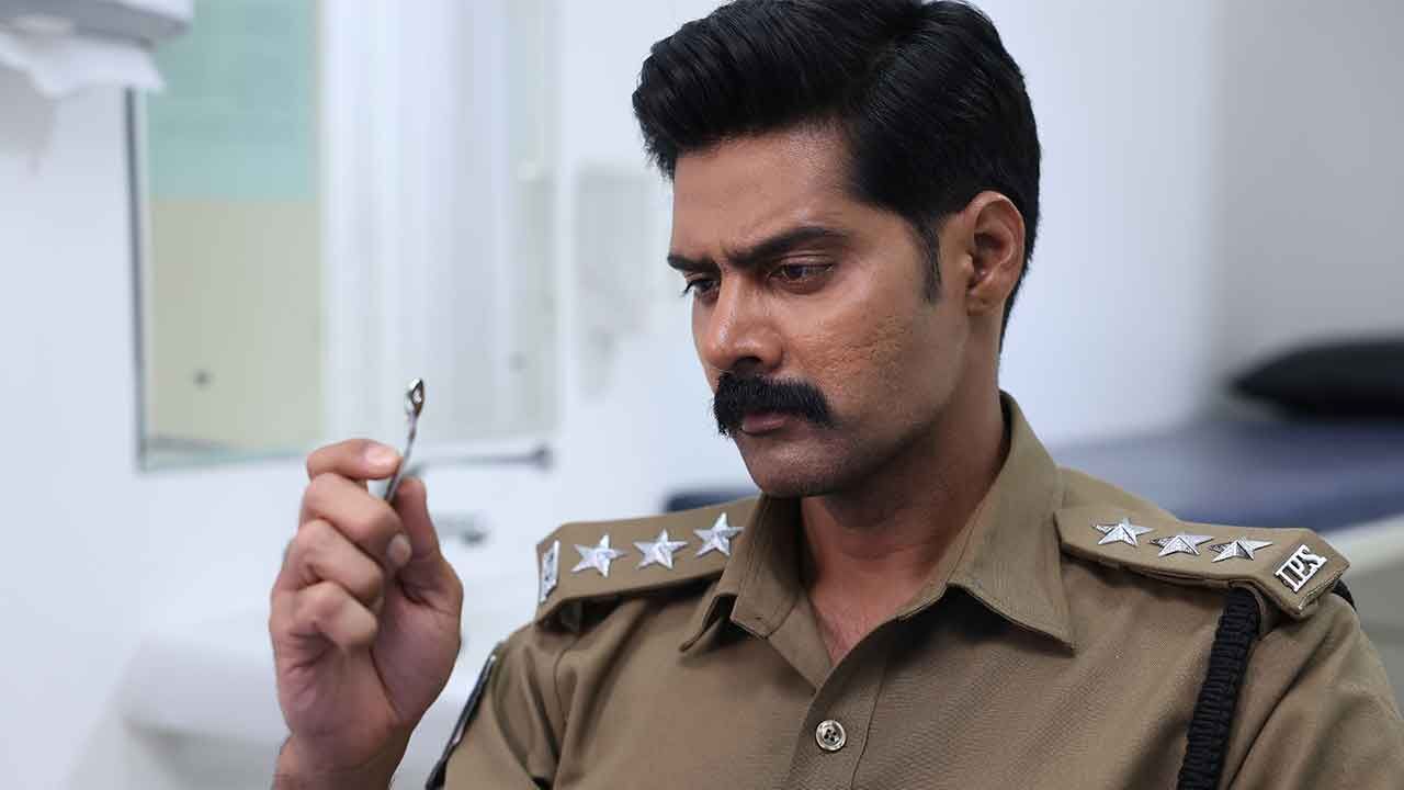 Ruchira Entertainments bags theatrical rights of Naveen Chandra's ‘Eleven'