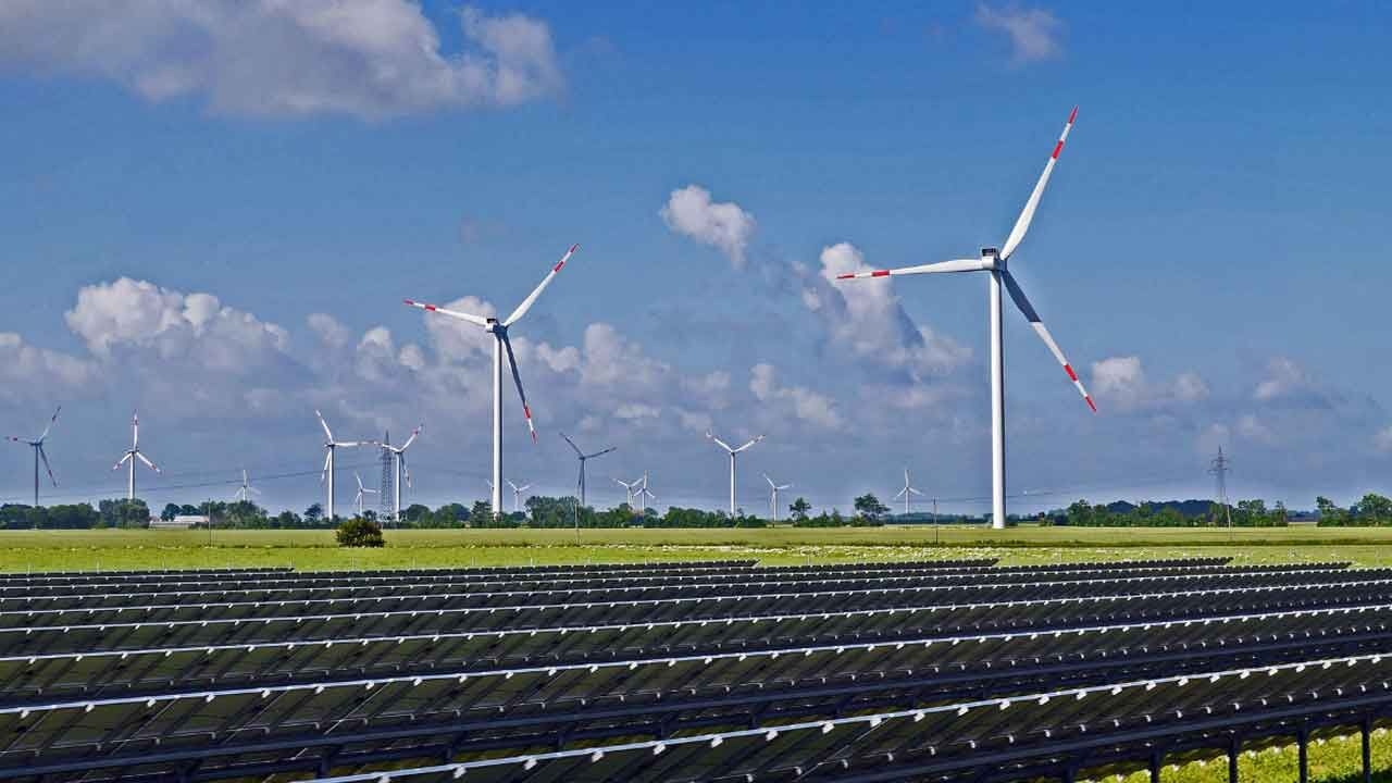 Evren, a joint venture development platform of Brookfield and Axis Energy, Signs 300 MW PPA with NTPC for Firm & Dispatchable Renewable Energy Project development in Andhra Pradesh
