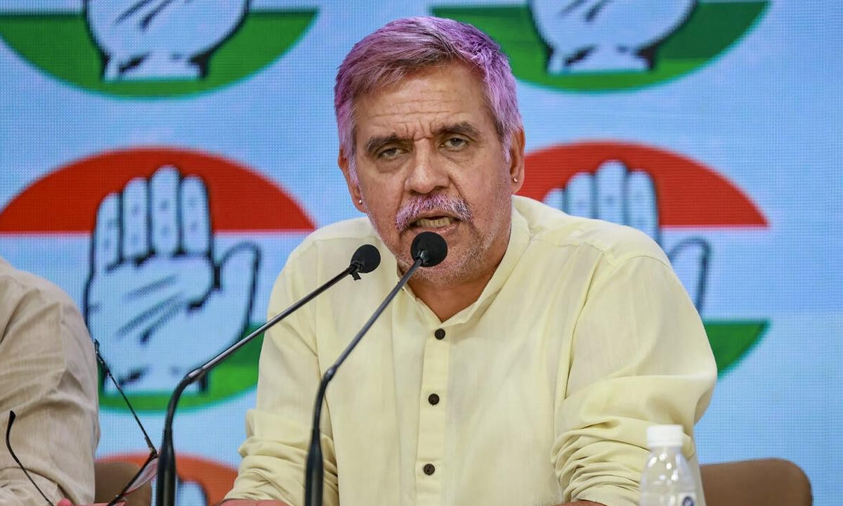 AAP in turmoil, losing members to BJP: Sandeep Dikshit