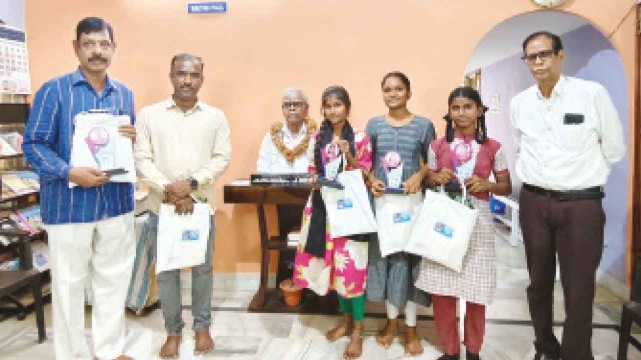 Students felicitated at Young Scientist programme