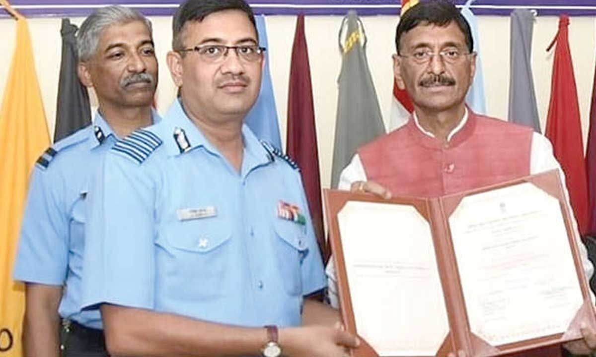 Sainik School Korukonda receives award