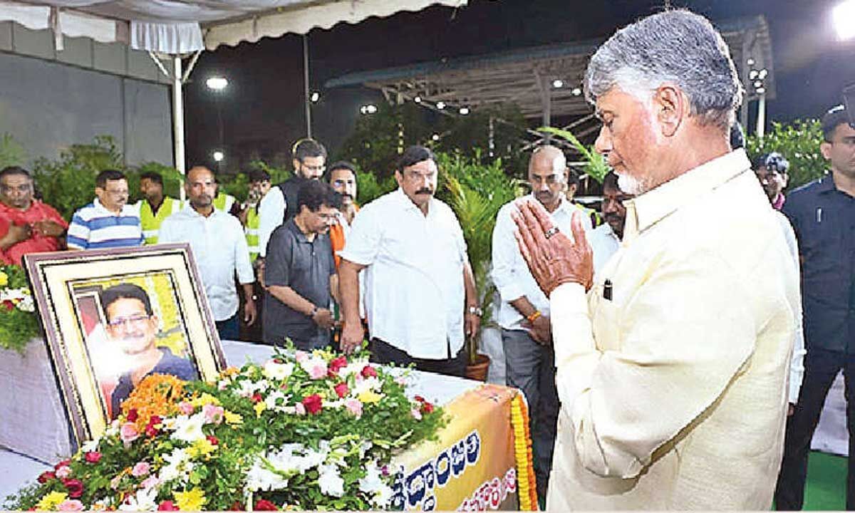 Terror attack: Naidu extends solidarity with PM Centre